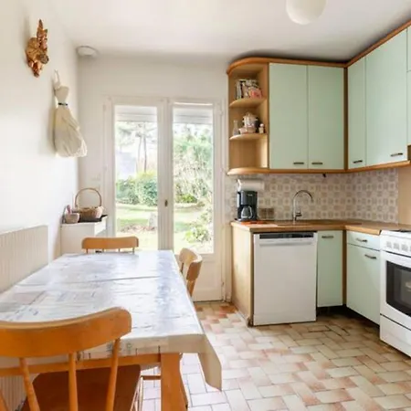 Maison Familiale Avec Grand Jardin - Proche Holiday home *